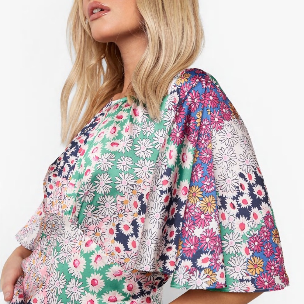 Floral, Backless Top - Picture 3 of 3
